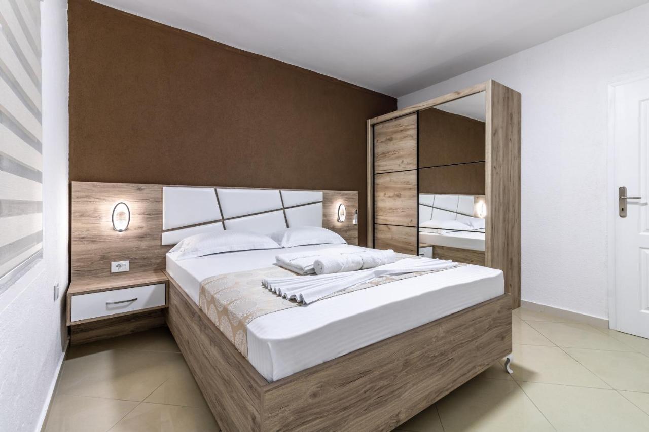Apart-Hotel Prestige Ulcinj Buitenkant foto